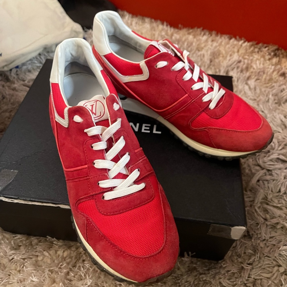 Aut Louis Vuitton Run away sneakers size37